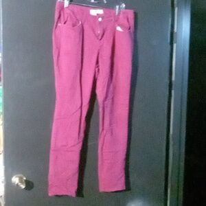 No boundaries size 15 skinny jean maroon colored